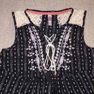 Sleeveless blouse. Size XS.